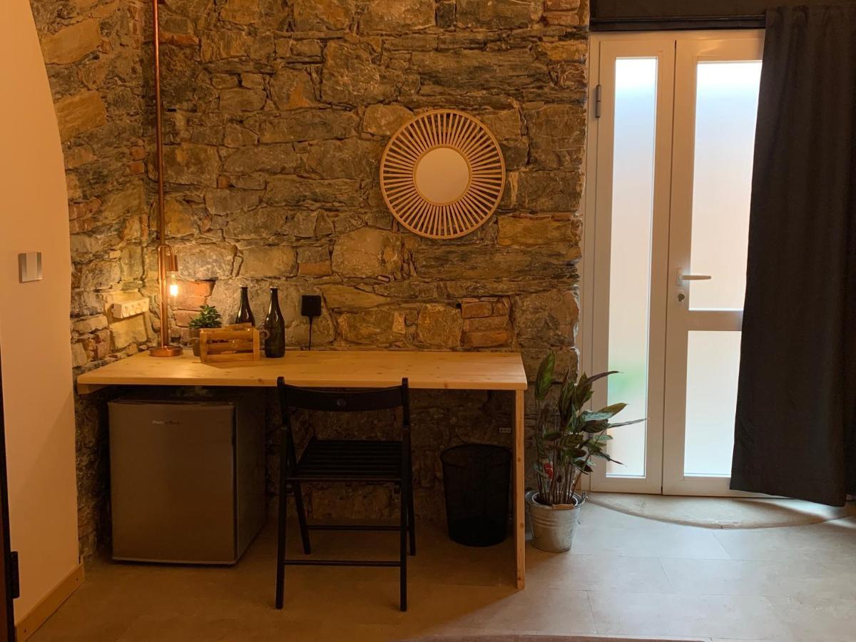 Rock & Wood - Apartment & Room La Spezia Buitenkant foto