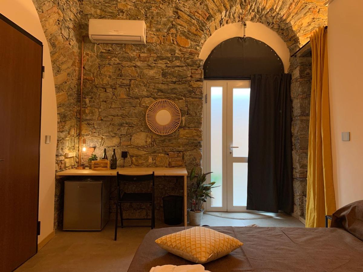 Rock & Wood - Apartment & Room La Spezia Buitenkant foto