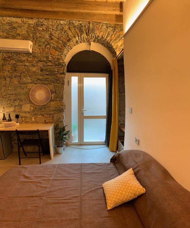 Rock & Wood - Apartment & Room La Spezia Buitenkant foto