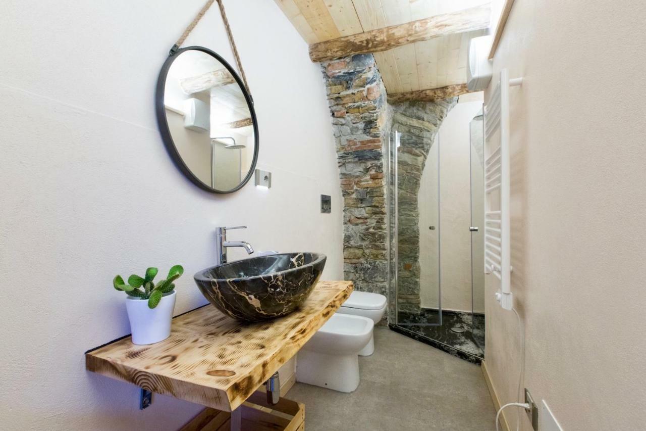 Rock & Wood - Apartment & Room La Spezia Buitenkant foto