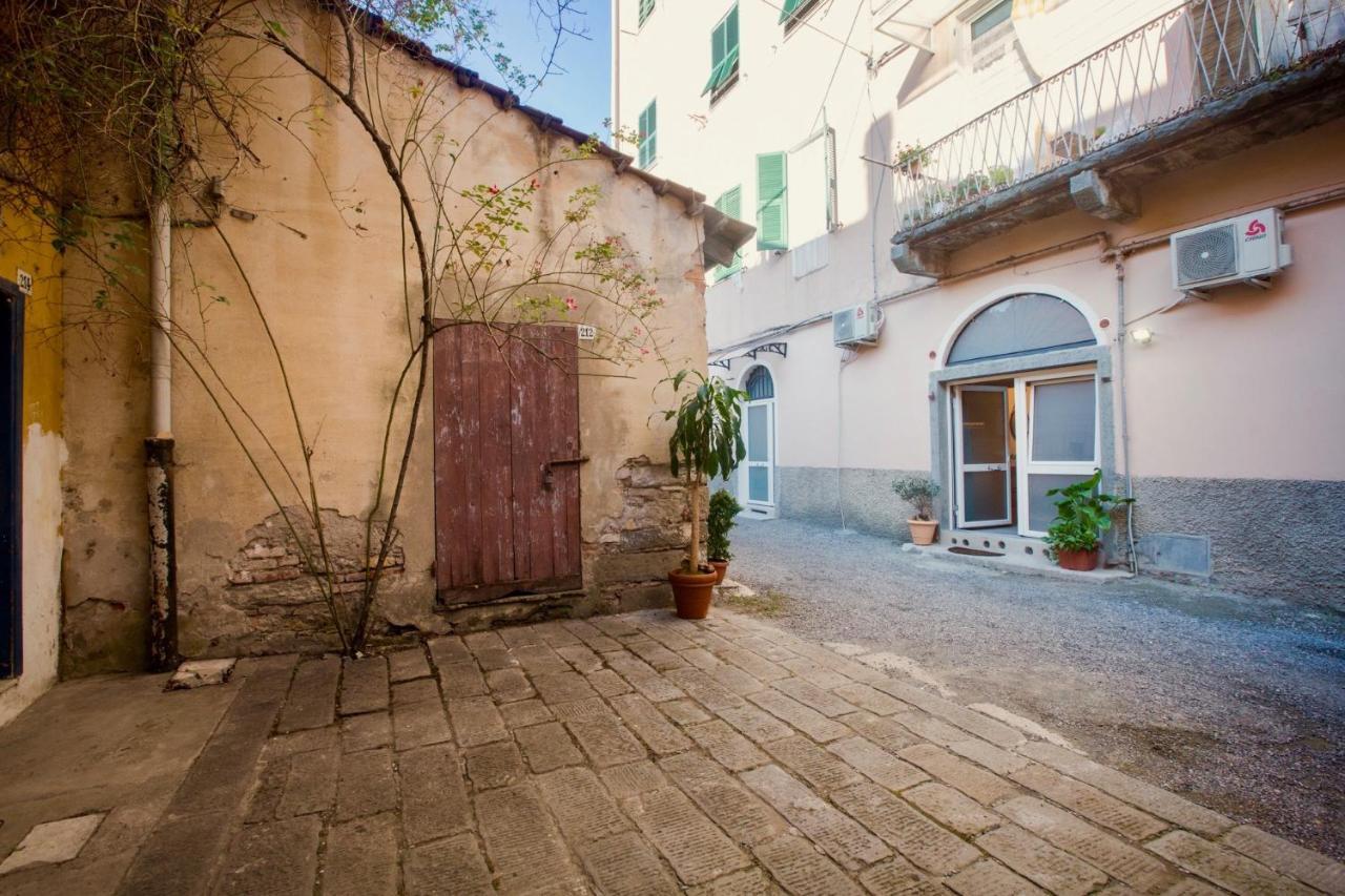 Rock & Wood - Apartment & Room La Spezia Buitenkant foto