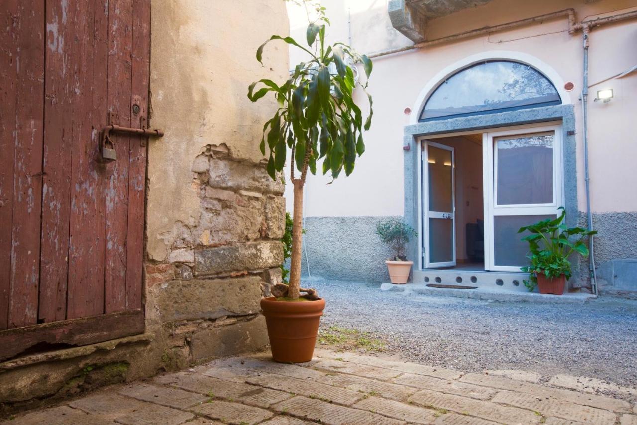 Rock & Wood - Apartment & Room La Spezia Buitenkant foto