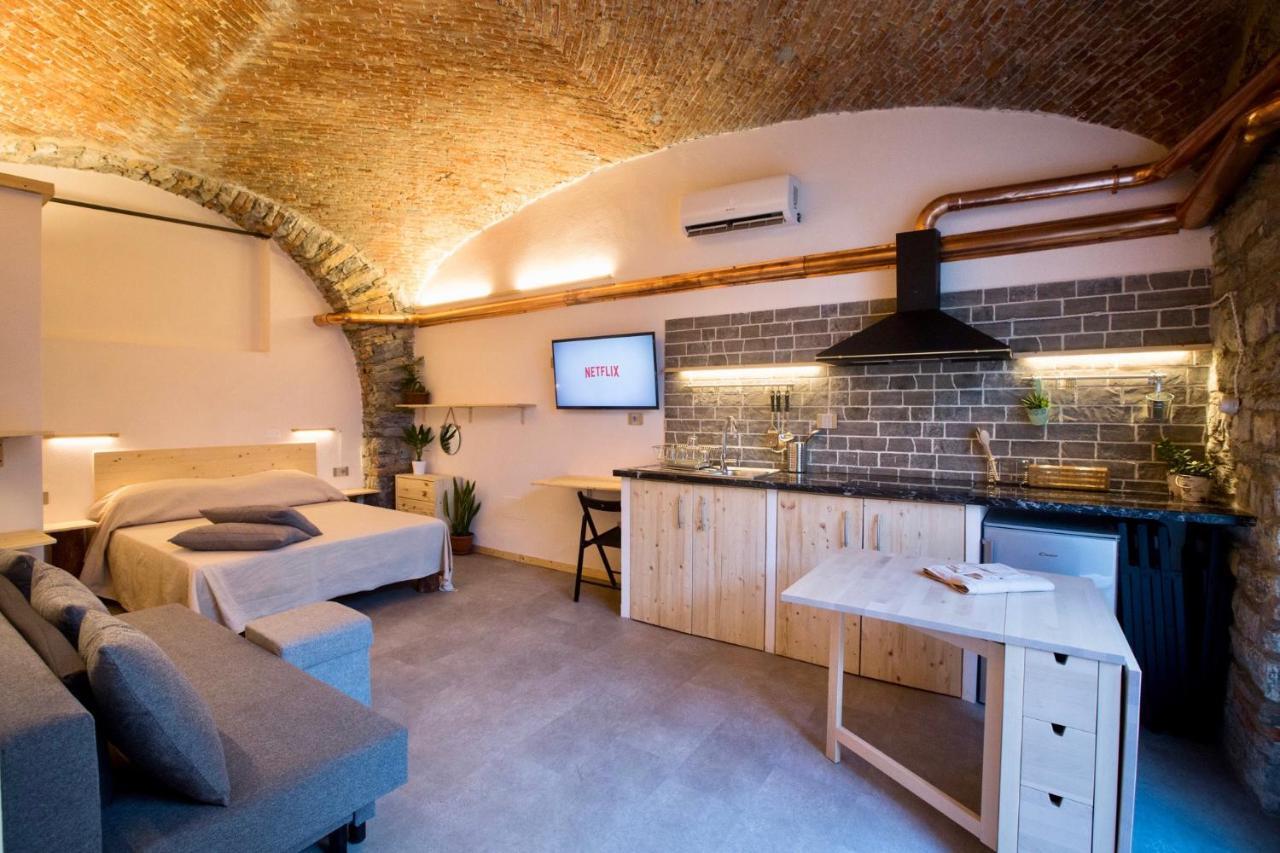 Rock & Wood - Apartment & Room La Spezia Buitenkant foto